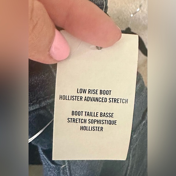 NWOT - Hollister Low Rise Boot Advanced Stretch - Picture 7 of 7